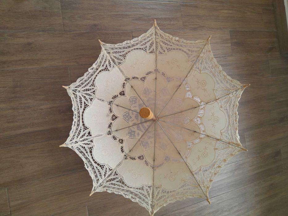 Parasolka koloru ecru przeciwsłoneczna