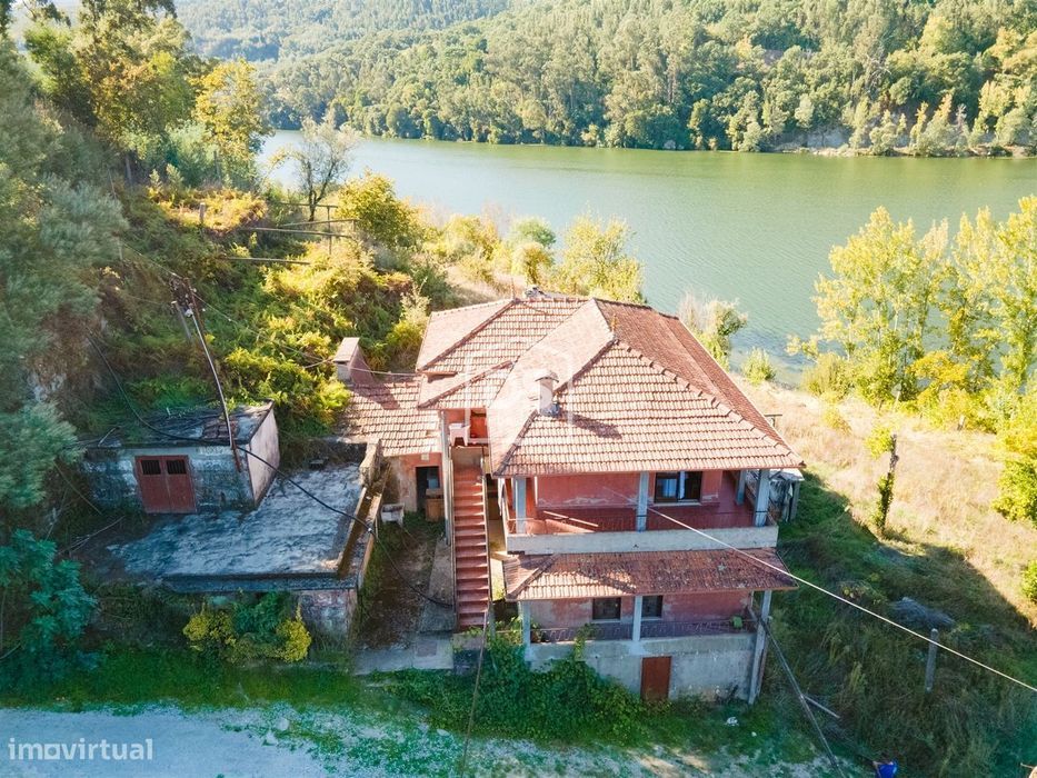 Moradia T7 Venda em Santa Maria de Sardoura,Castelo de Paiva