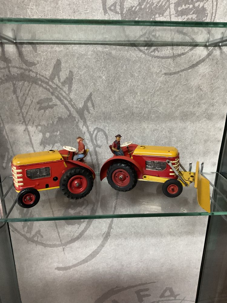 Brinquedo trator Gama