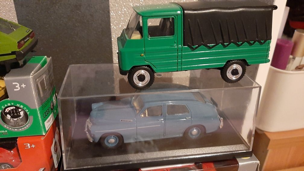 Modele samochodów z PRL fiat 125p 126p trabant ogórek syrena żuk nysa