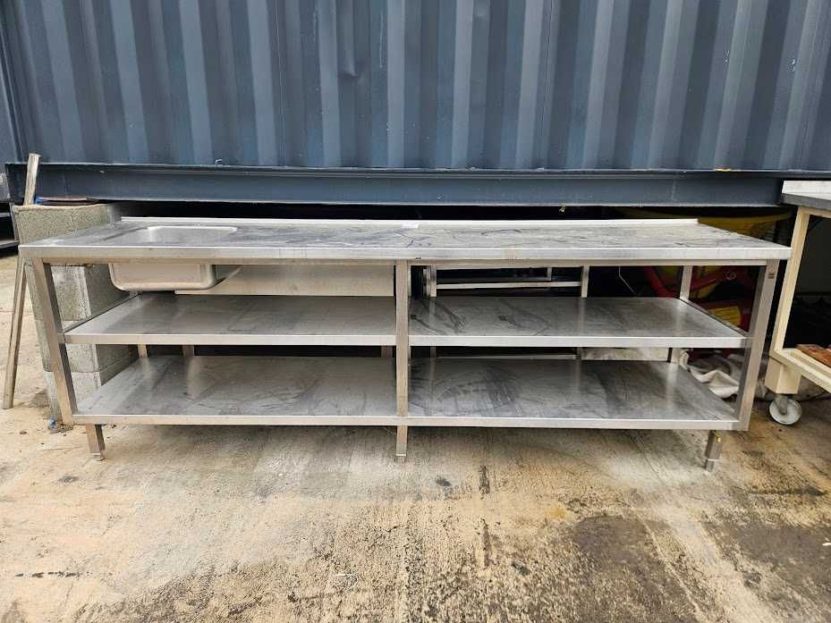 Stół ze zlewem i półkami – stal nierdzewna, długość 260 cm