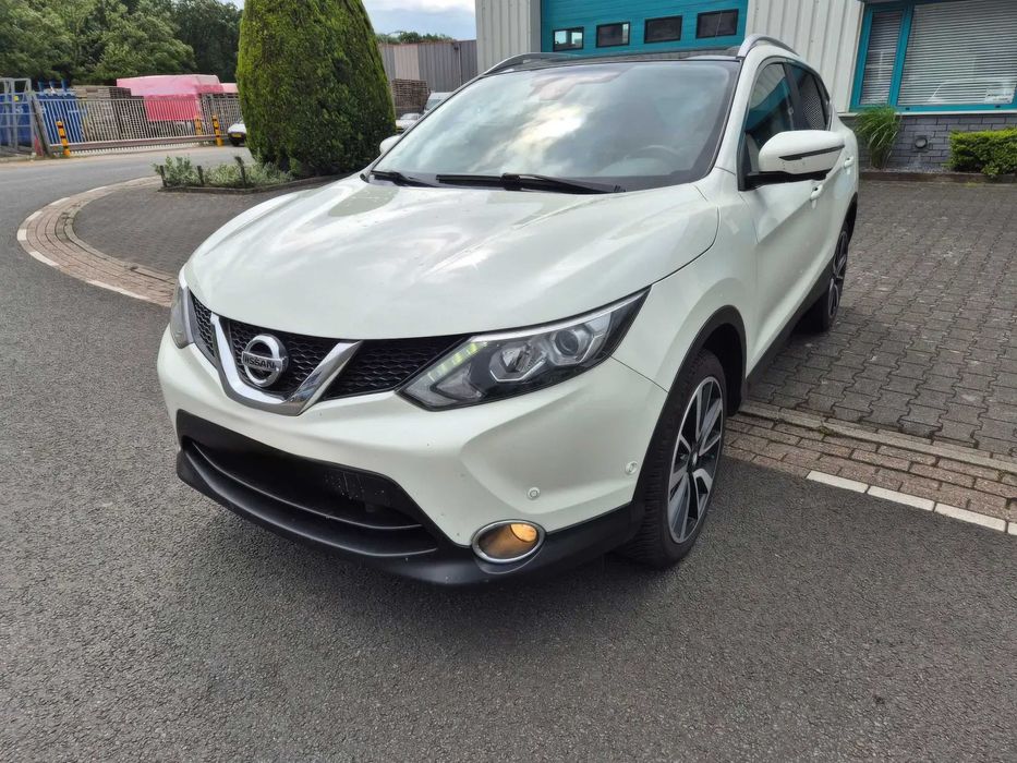 Nissan Qashqai      2015