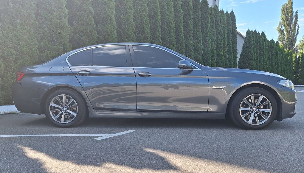 BMW 520 i, бензин офіційна