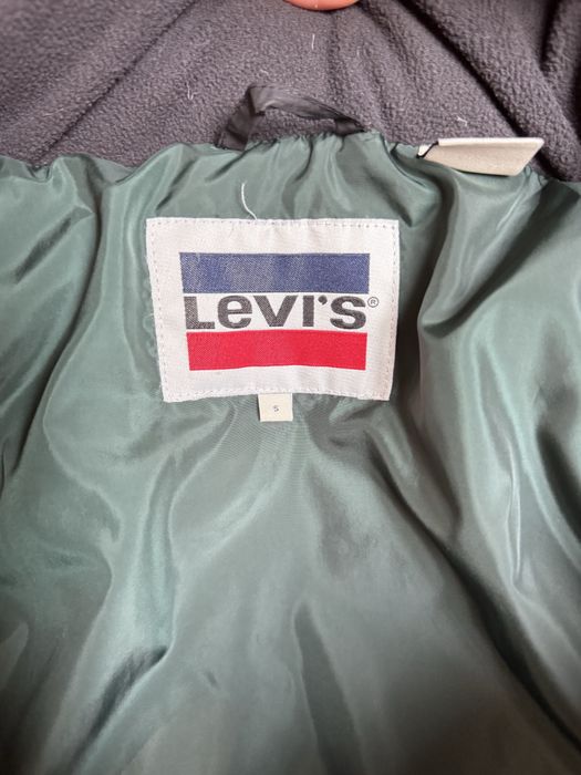 Жіночий пуфер, куртка levis S