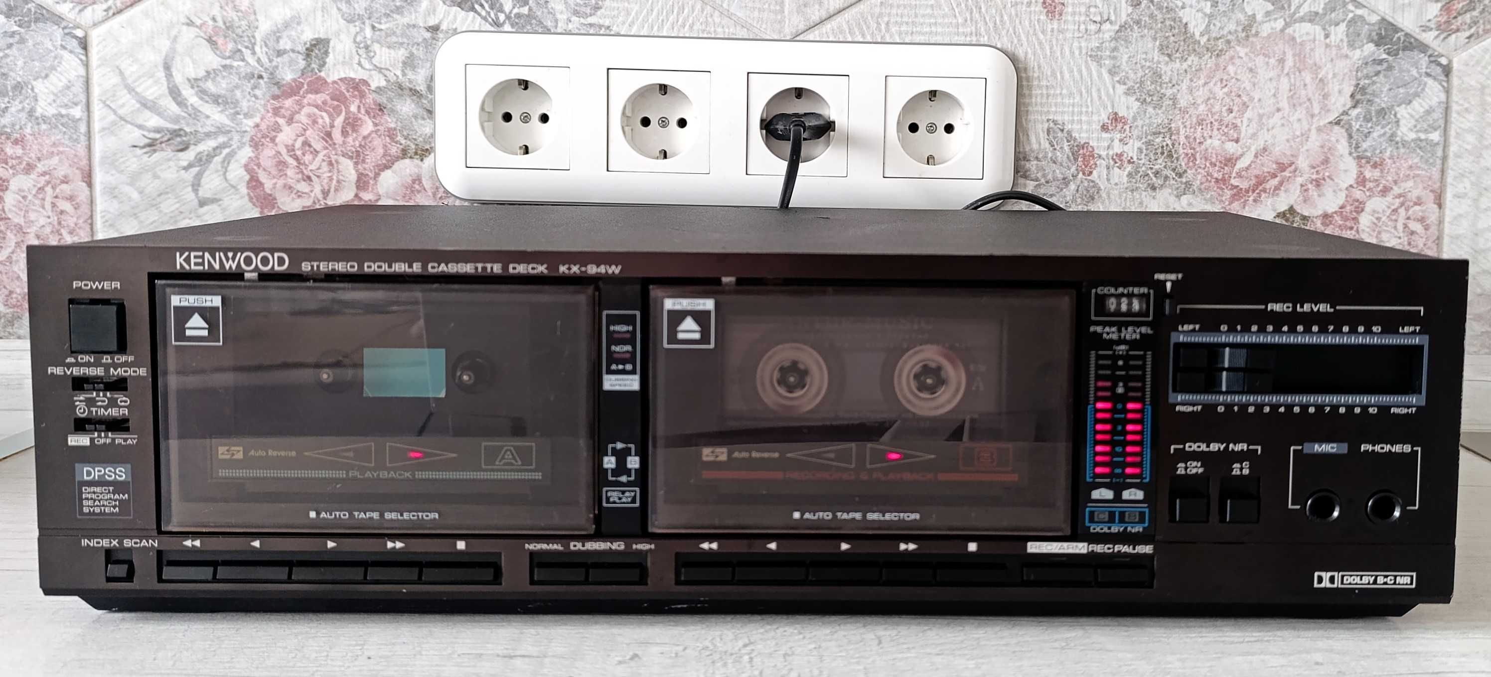 Кассетная дека Kenwood KX-94W.