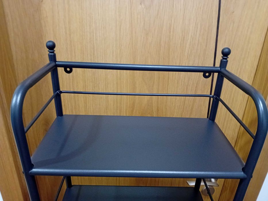 Estante Preta do IKEA