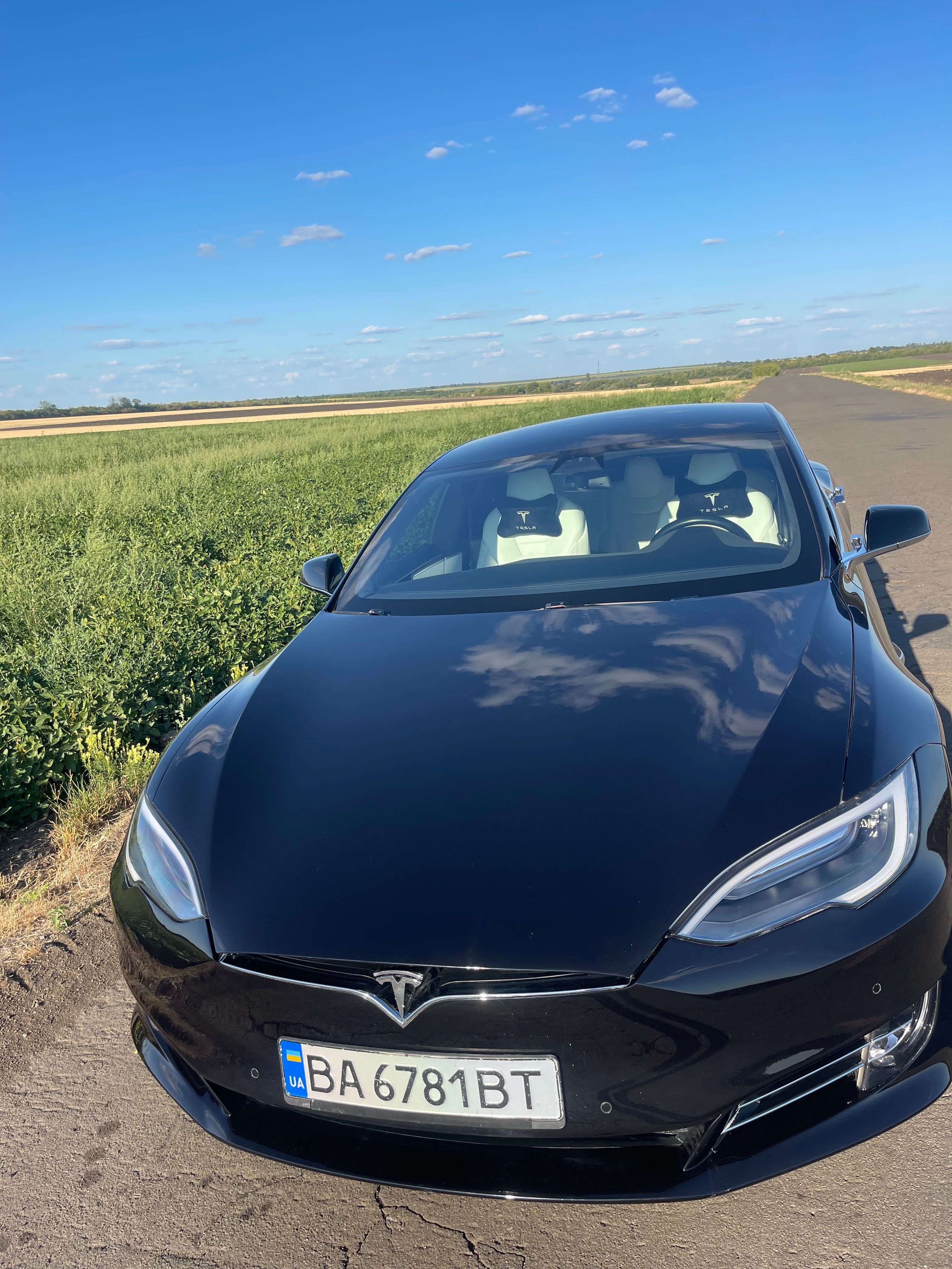 Авто Tesla s 75D
