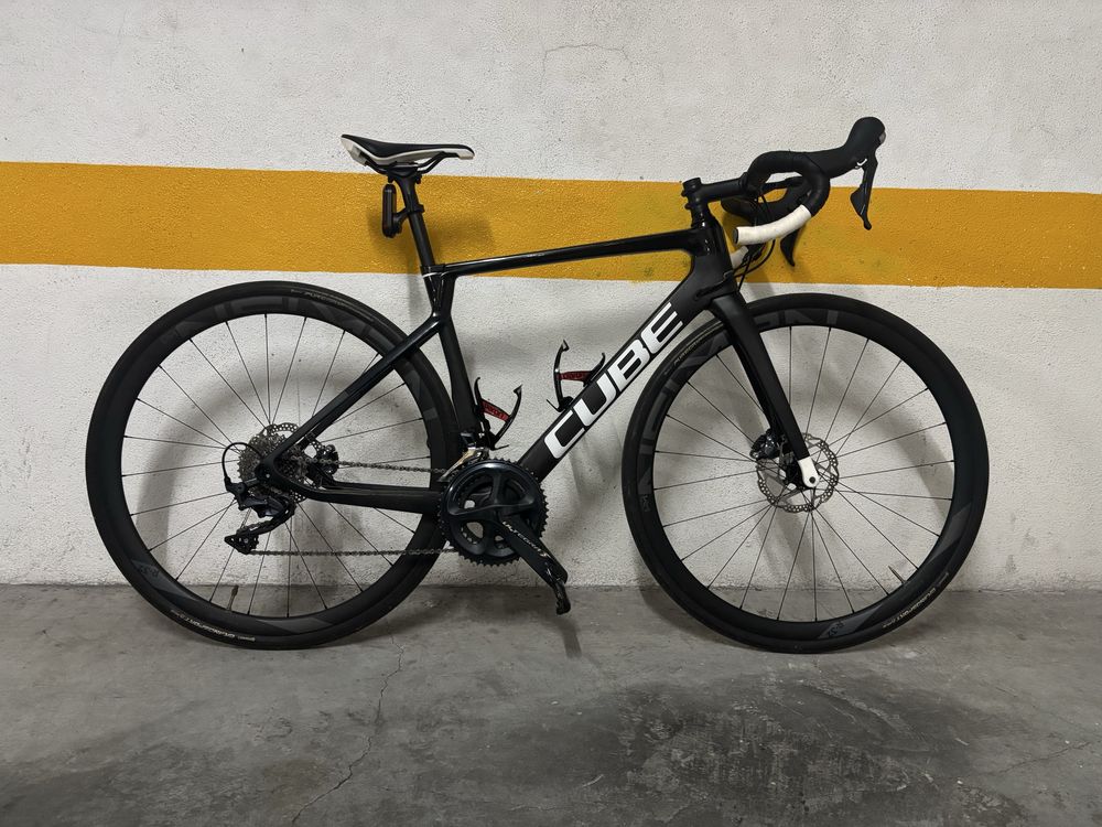 Bicicleta de estrada Carbono CUBE AGREE 62 race