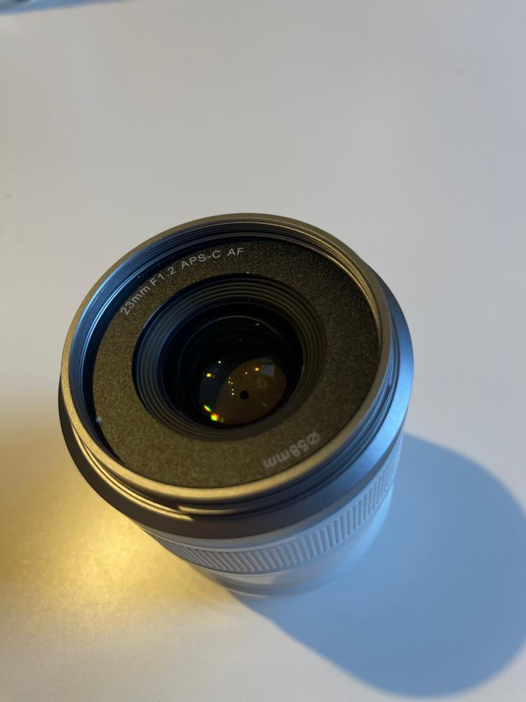 Obiektyw sirui 23 mm F 1.2 apsc sony e