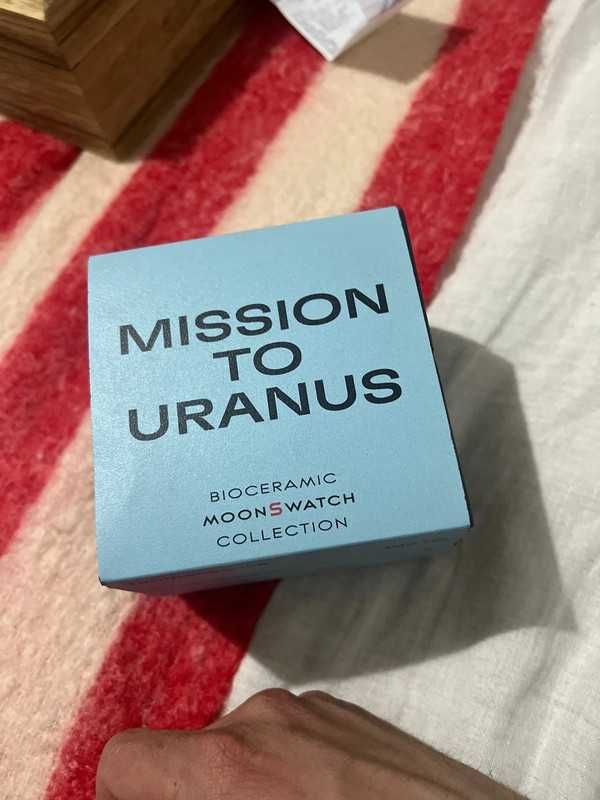 Omega x Swatch SO33L100 Uranus – Zegarek na codzień i okazje