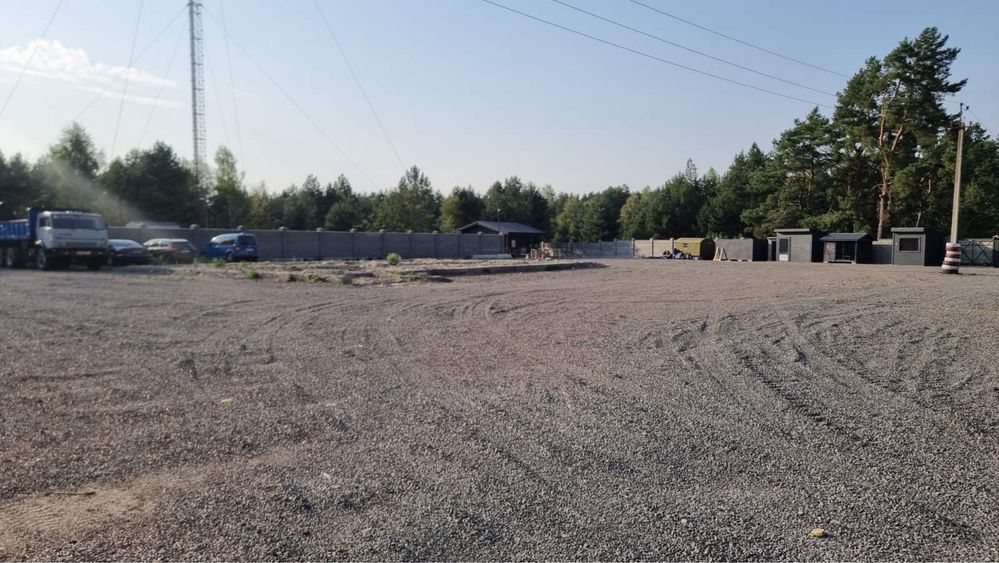 Продам ділянку під комерцію  . Сарни . Варшавська траса . Фасад