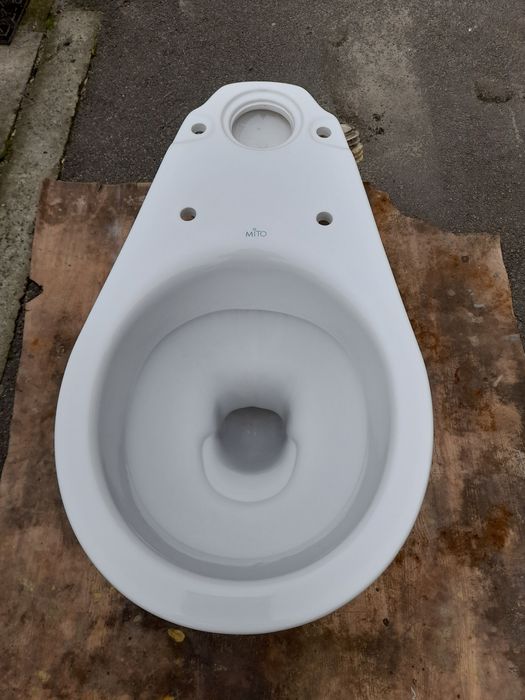 Унітаз + гофра. Чисті. Осокорки.