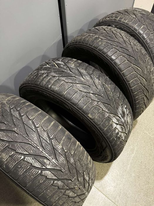 Продам шини Nokian Hakkapeliitta R2 SUV  255/60 R18