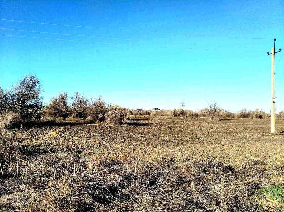 Продам участок под застройку в Подгородном,все коммуникации рядом 1 га