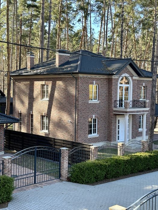 Купити будинок у лісовій Бучі у котеджному містечку