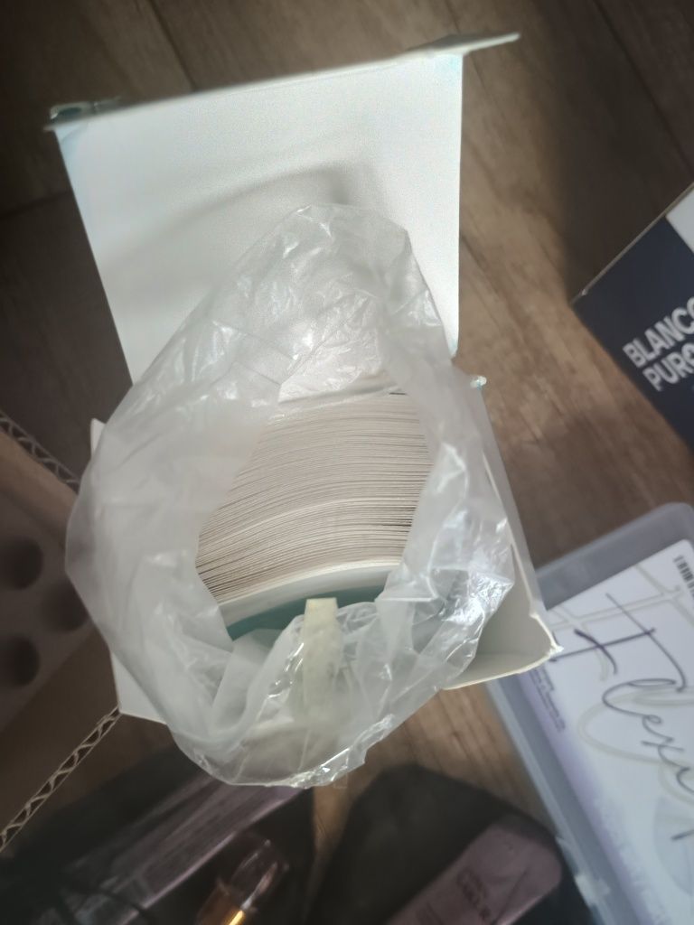 Akcesoria do manicure, flexi tips, pochłaniacz pyłu, formy dolne