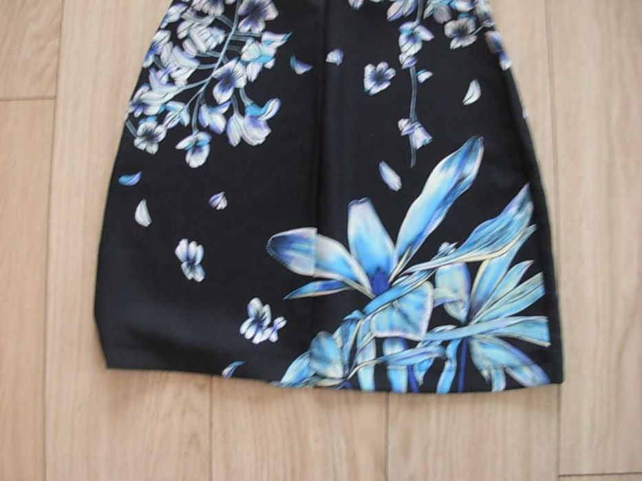 Sukienka firmy GUESS rozm. 36 okazja tylko 70zł