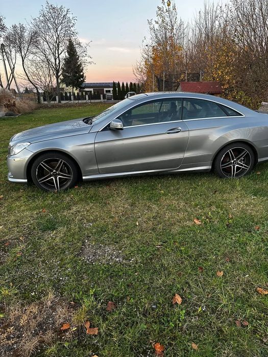 Mercedes-Benz Klasa E Mercedes E-klasa w207