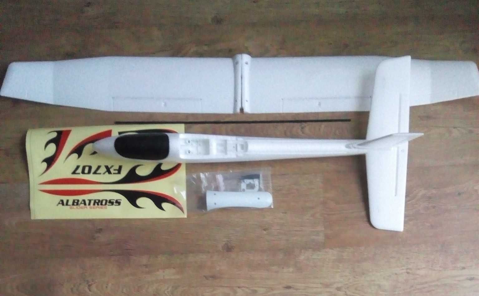 Szybowiec swobodnie latający 120x78 cm pod RC KIT