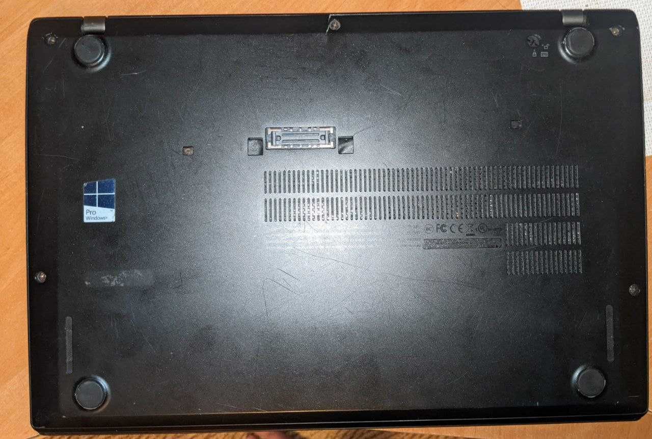 Lenovo thinkpad t460s I5-6300U ddr4 8gb, Geforce 930m 2gb SSD 128gb