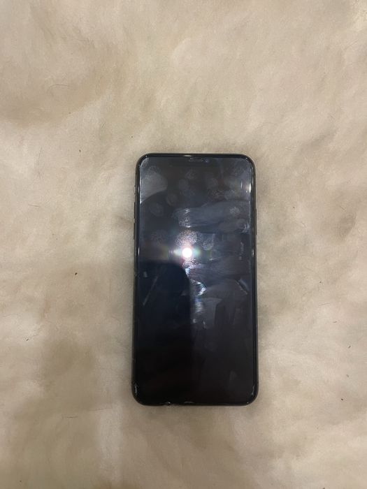 Продам айфон 11 Про Мах 64 гб