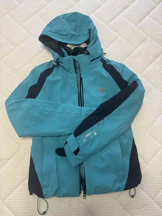 Жіноча (Лижна/ сноубордна) куртка від бренду Dainese