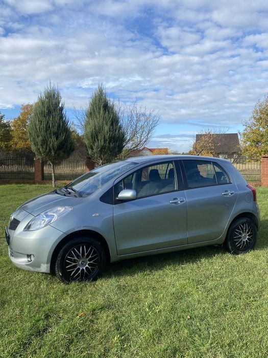 Toyota yaris 1.0 2008 NISKI PRZEBIEG