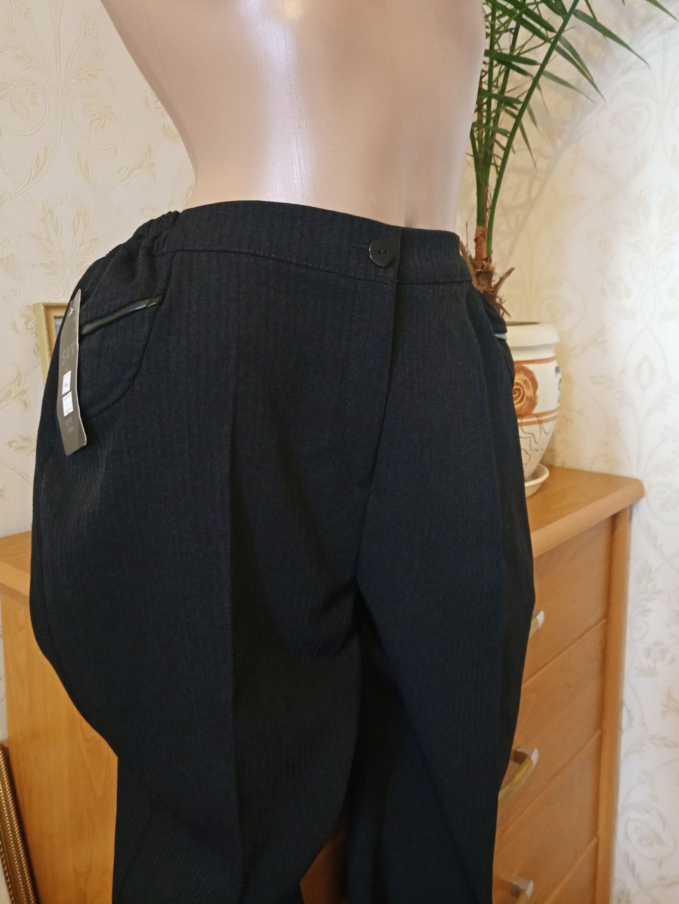 Стильные деловые черные женские брюки штаны большого размера 56 р. XL