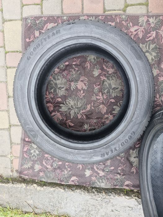 Шини 235/50R18 Goodyear