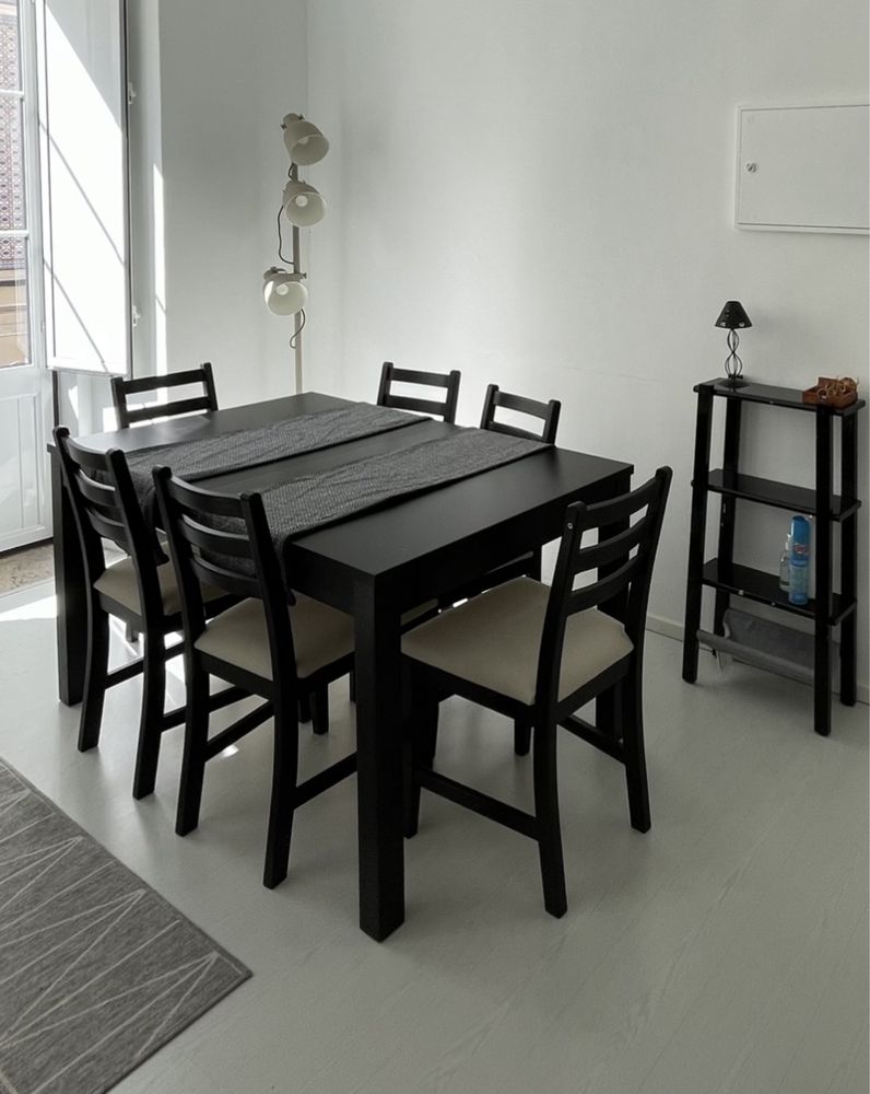 Conjunto de refeição - mesa extensível e 6 cadeiras