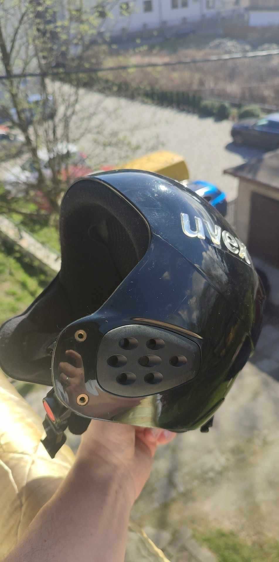 Kask narciarski UVEX 490gram M EN1077