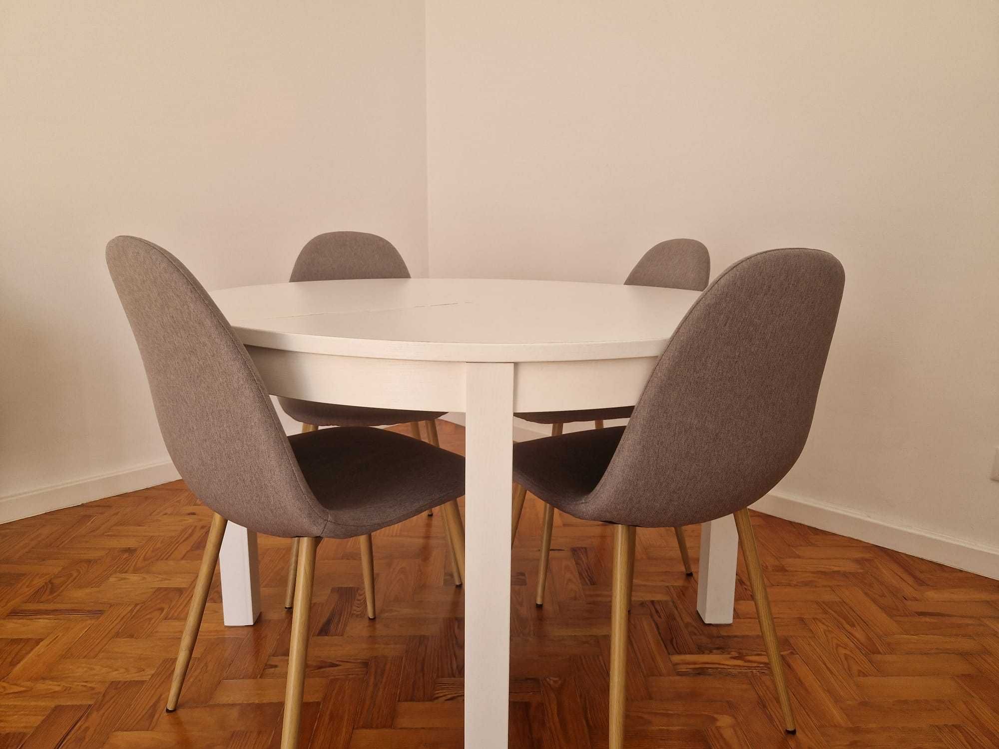 Mesa de jantar extensível IKEA branco 4 a 6 Lugares - Excelente estado