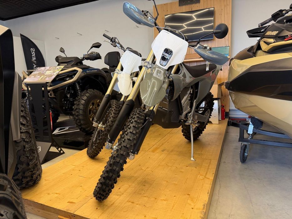 Stark Future EX Stark VARG EX Enduro 60 KM lub 80 KM od ATVdealers