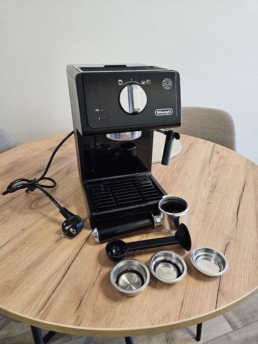 Рожковая кофеварка Delonghi ECP 31.21