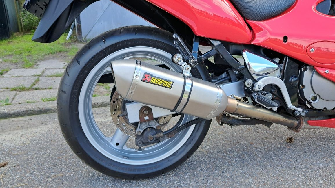 Suzuki GSX-F Katana Jajko
