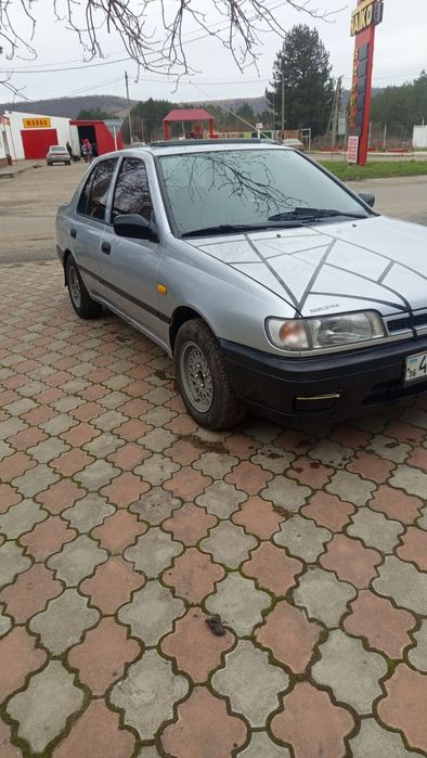 Продам нісан сані 1.4 1992г