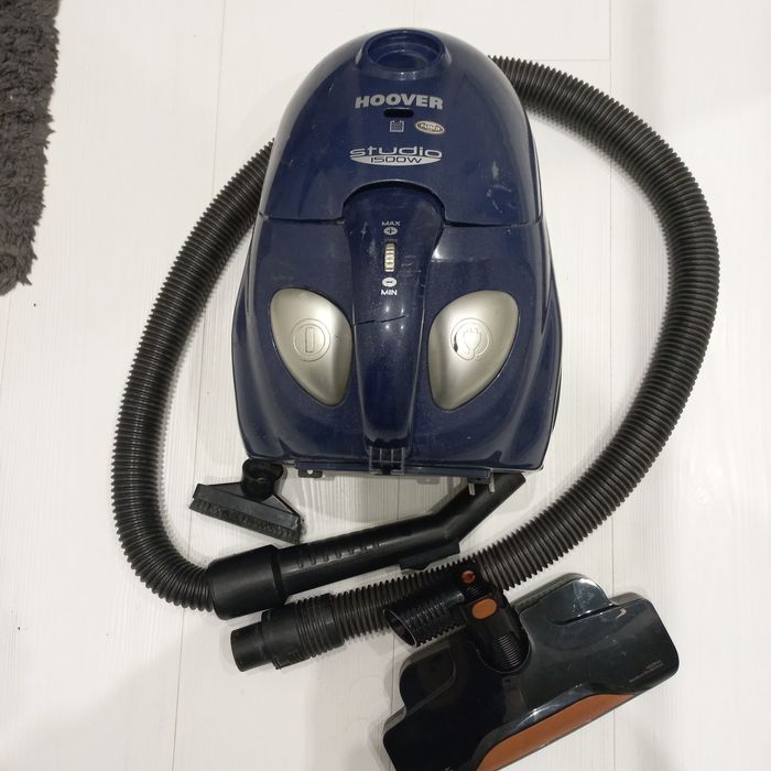 2 пилососи:  ZELMER  1000W , HOOVER 1500w, різні шланги,мотор Філіпс..