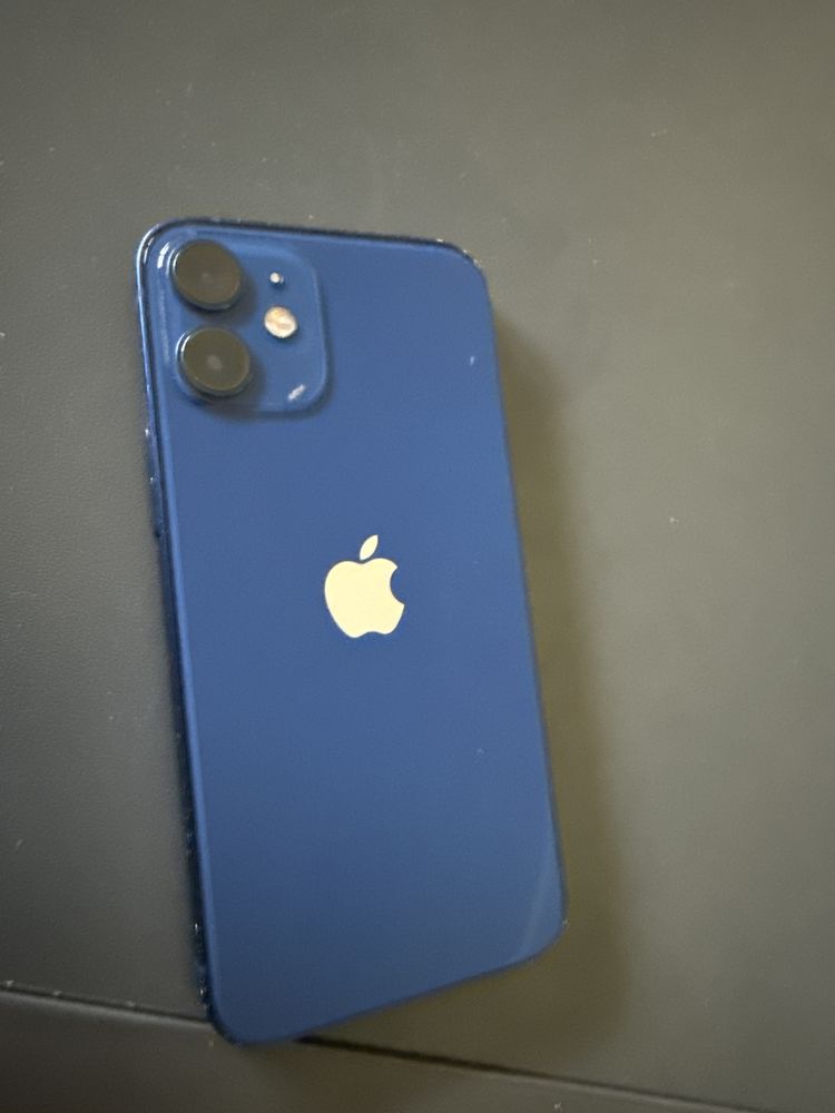 Iphone 12 mini.