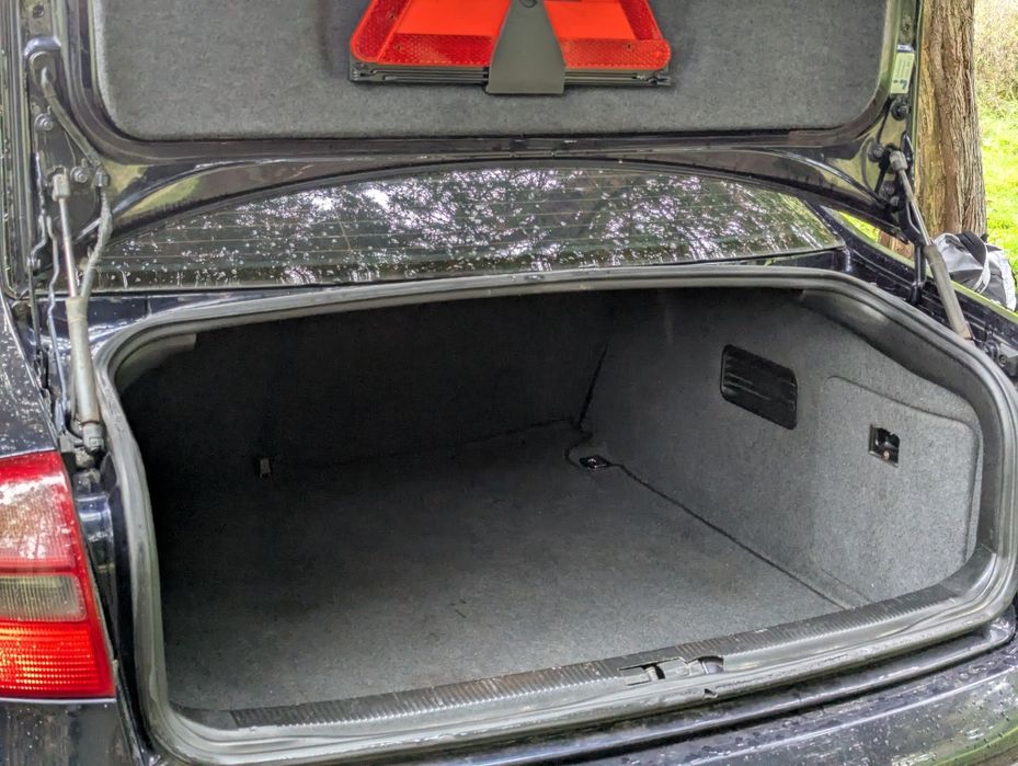 Продам ауді а6 2001