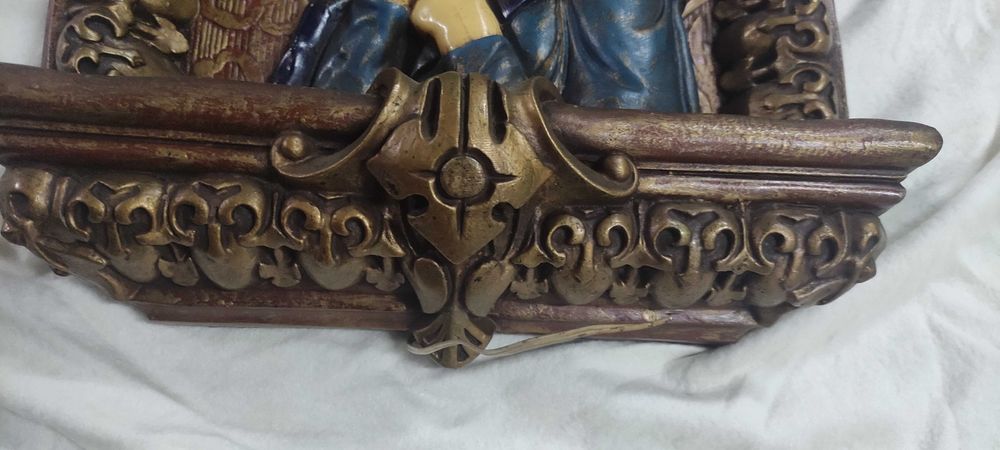 Quadro N.ª Sra. com relevo trabalhado - antiguidade