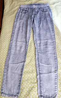 Spodnie jeansowe rurki z push upem damskie
