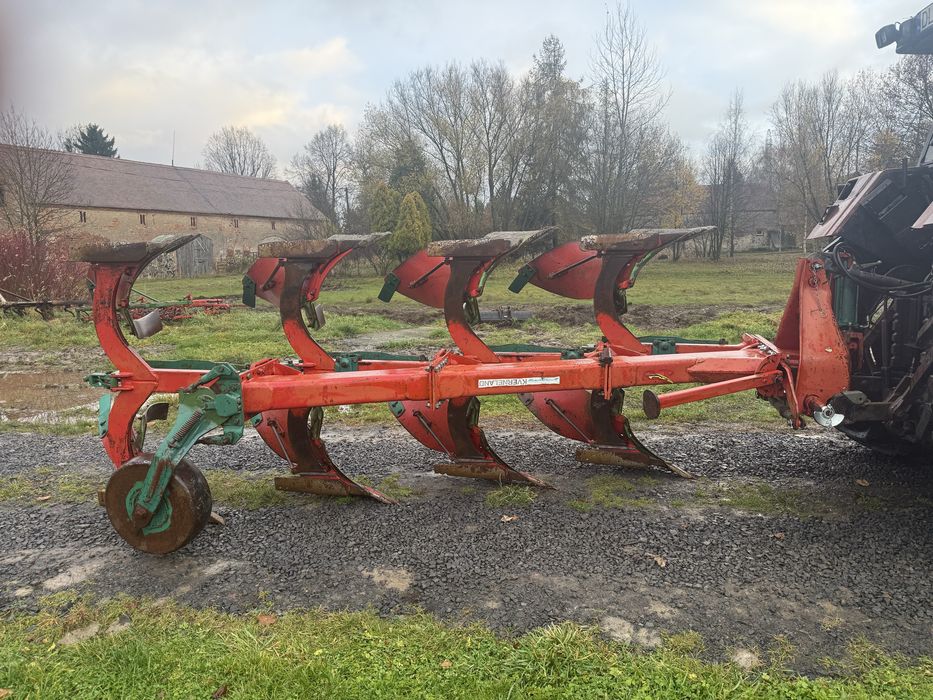 Pług Kverneland 4 obrotowy