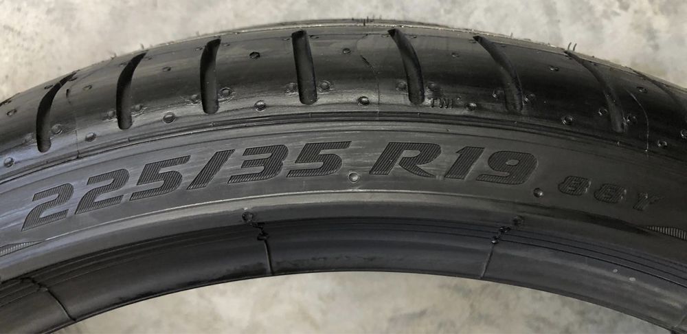 Opony Letnie 225/35R19 Pirelli P Zero PZ4 Runflut 225/35/19 Nowe