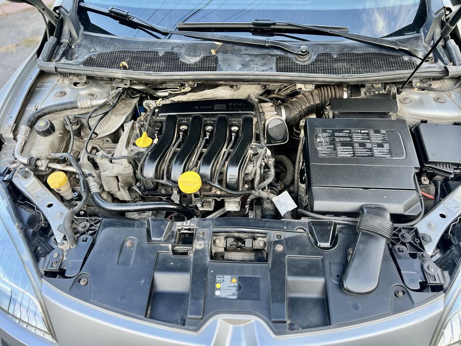Renault Megane 1.6 бензин