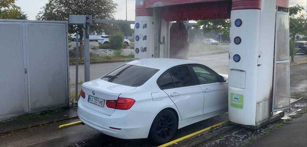 BMW 3 Series 2012