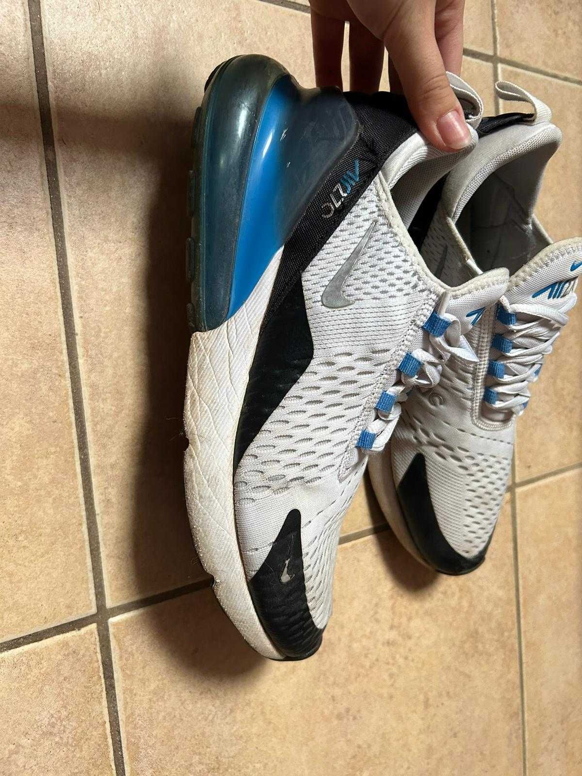 Tenis air max 270