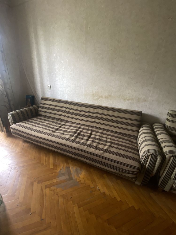 Диван с креслом срочно бу