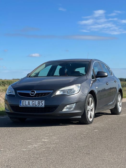 Opel Astra J 1,7 CDTI 2010
