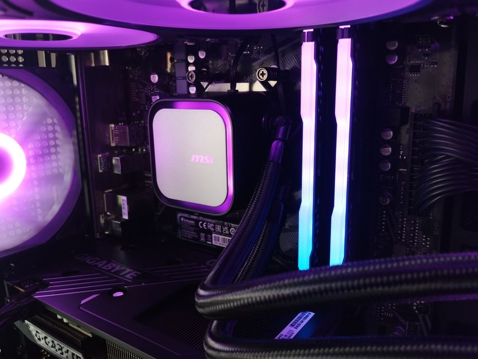 Pc Gamer Ryzen 7 5800X, RTX 5060, 32 GB DDR4 RGB