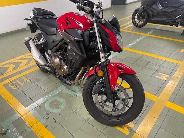 Moto CB500F 2021 vermelha